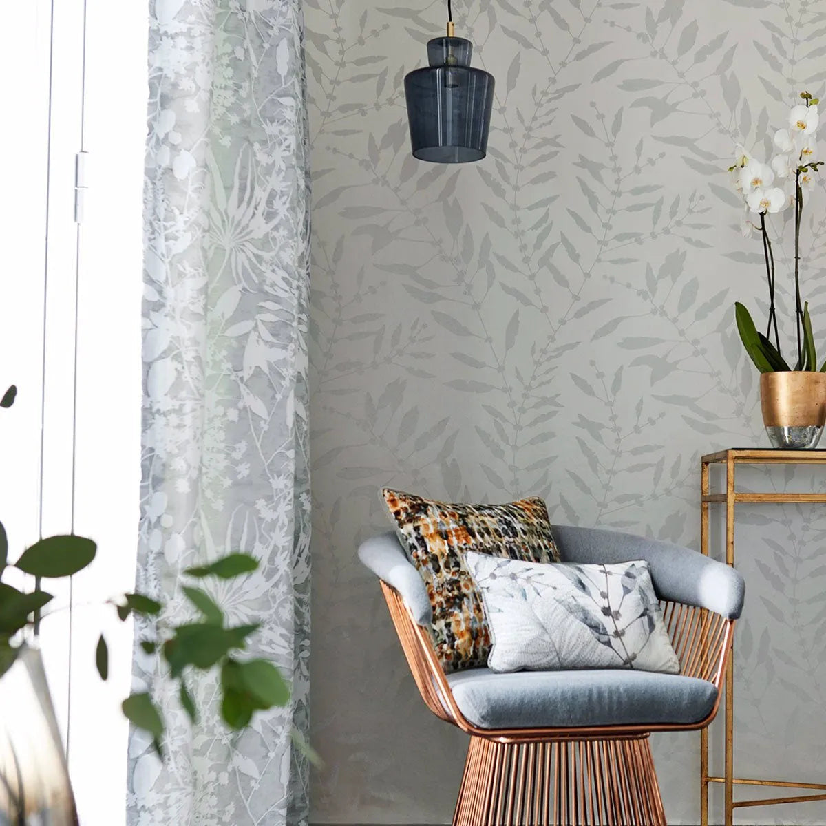 Chaconia Shimmer Wide Width Wallpaper - Harlequin